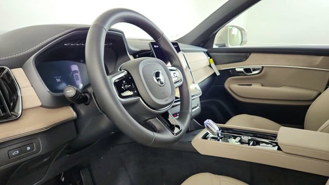 New 2026 Volvo XC90 T8 Plus w/ Protection Package Premier AWD/4WD image 12