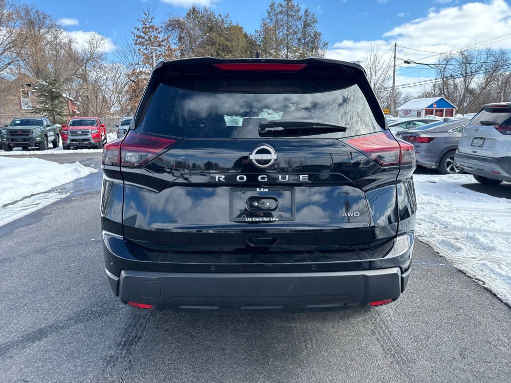 Certified 2025 Nissan Rogue SV image 8