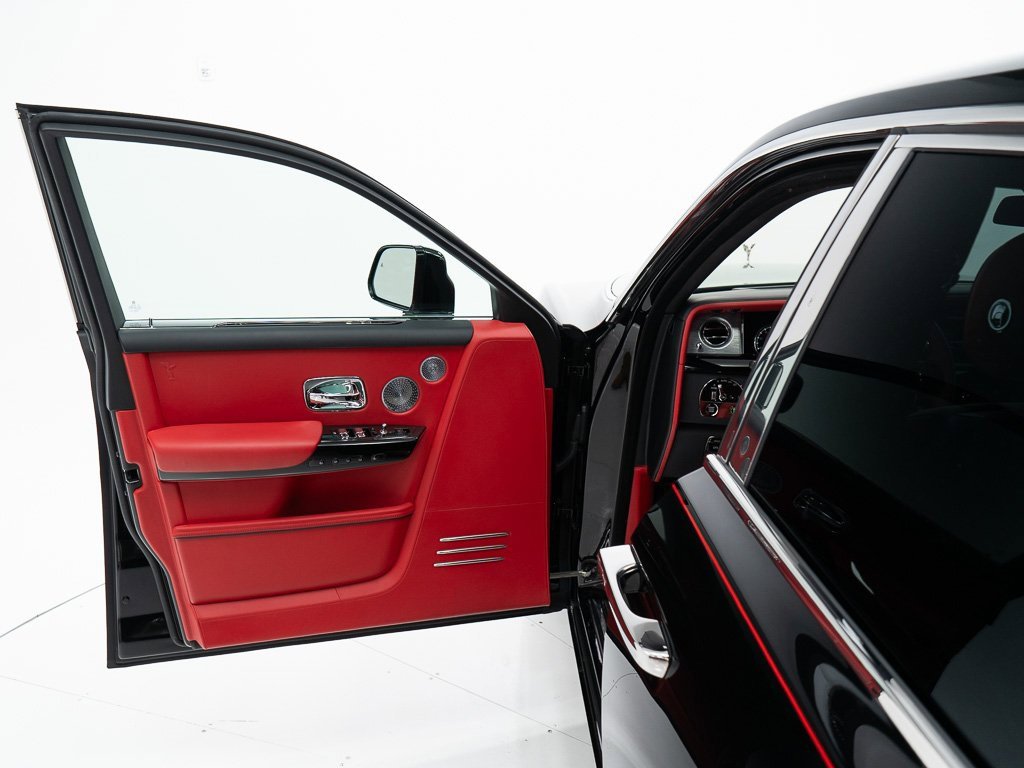 Certified 2024 Rolls-Royce Phantom Sedan w/ The Phantom Package image 11