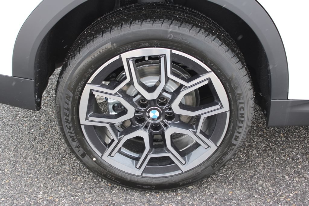 New 2026 BMW X2 xDrive28i AWD/4WD image 38