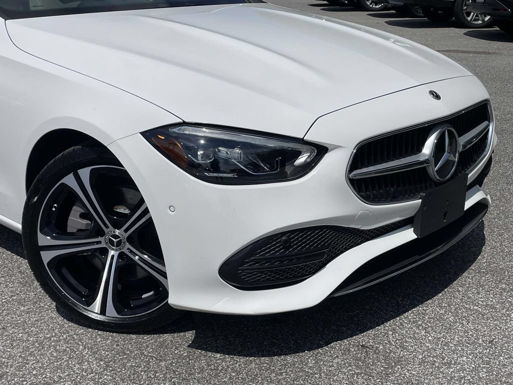 Used 2025 Mercedes-Benz C 300 Sedan image 9