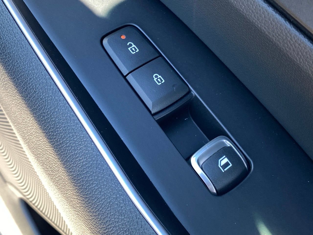 New 2026 Kia Sorento LX image 23