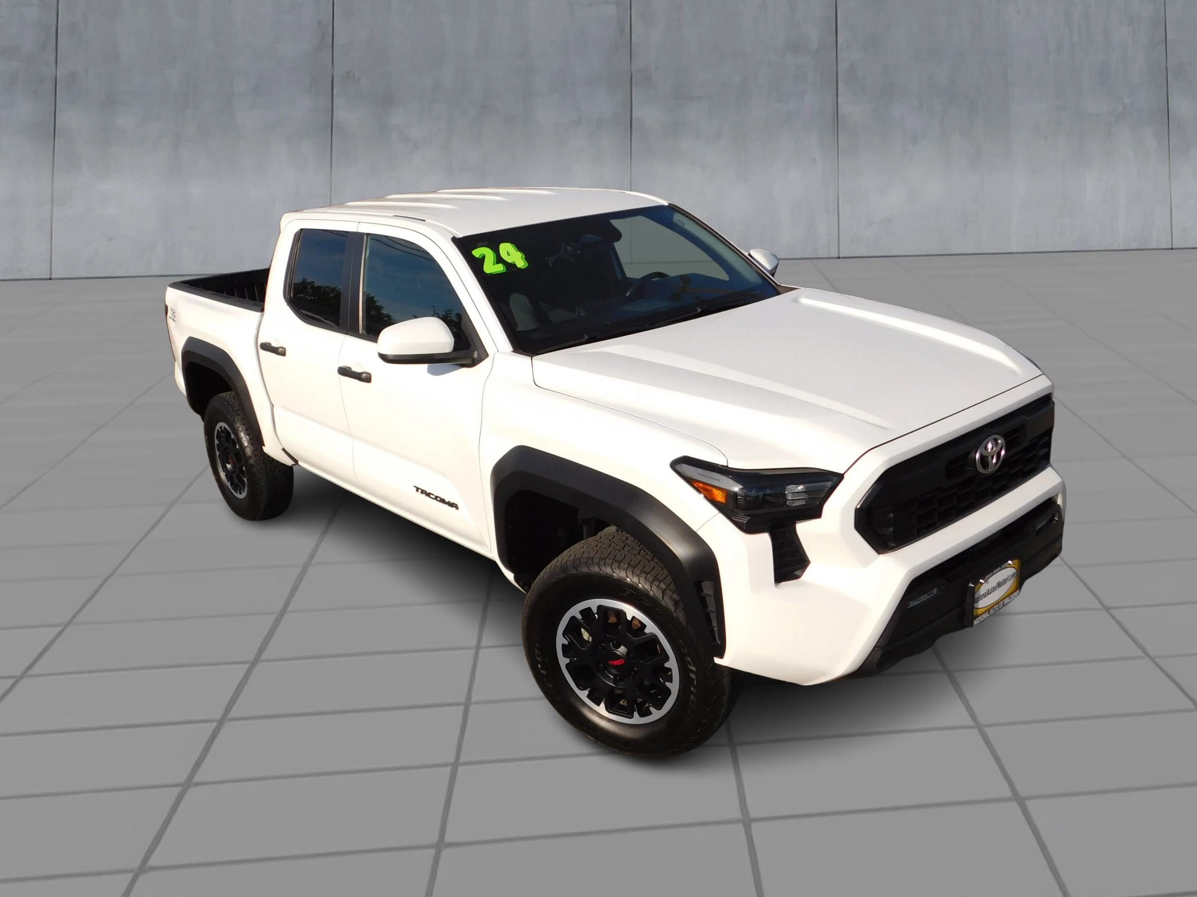Used 2024 Toyota Tacoma TRD Off-Road AWD/4WD image 2