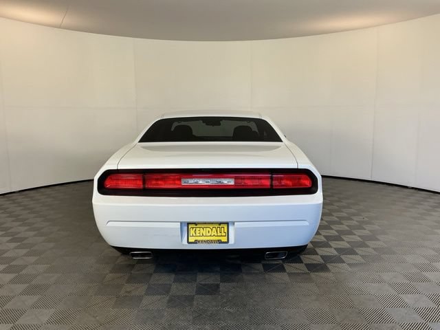Used 2013 Dodge Challenger SXT RWD image 6