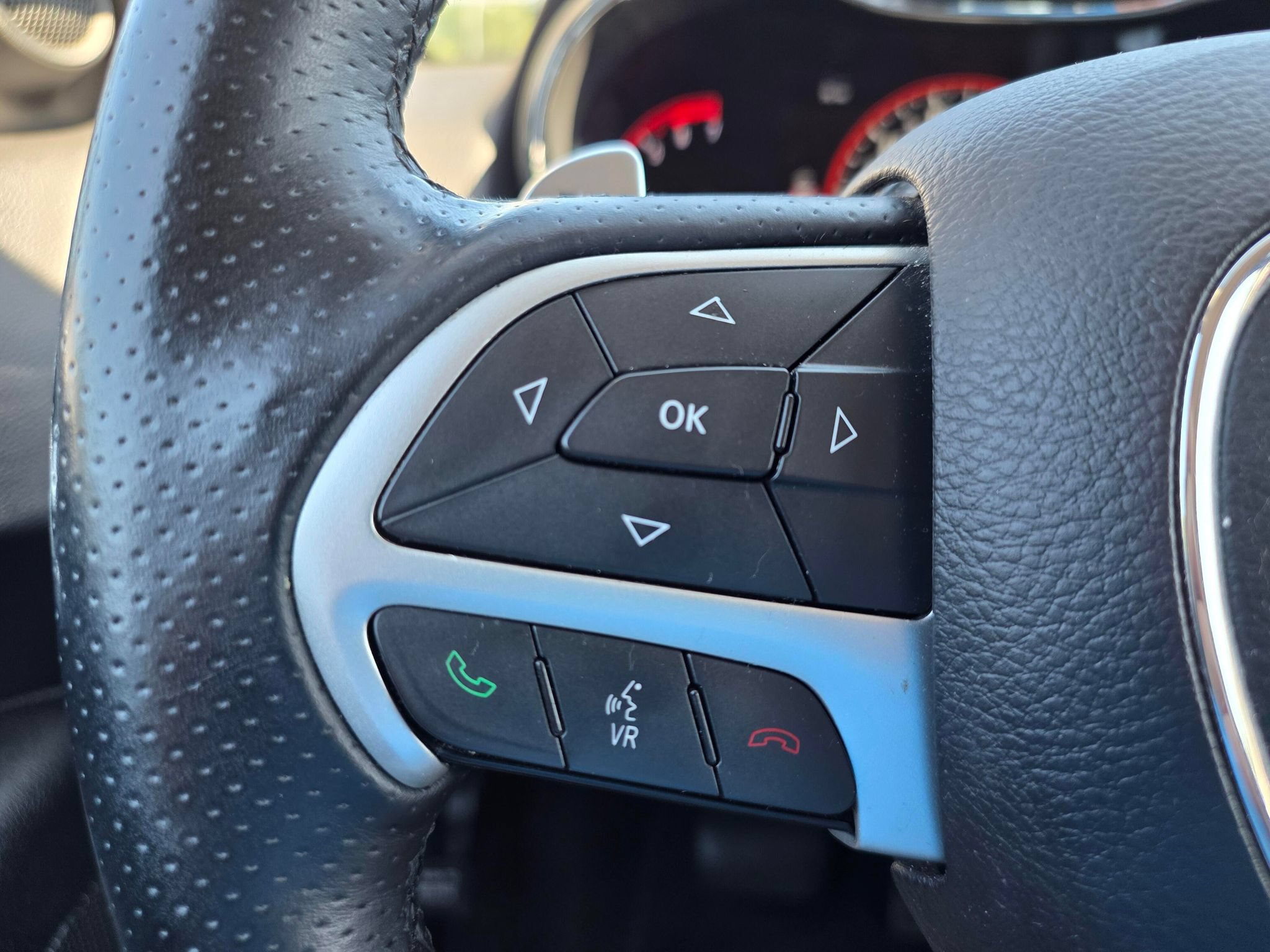 Used 2015 Dodge Durango Citadel w/ Technology Group AWD/4WD image 21