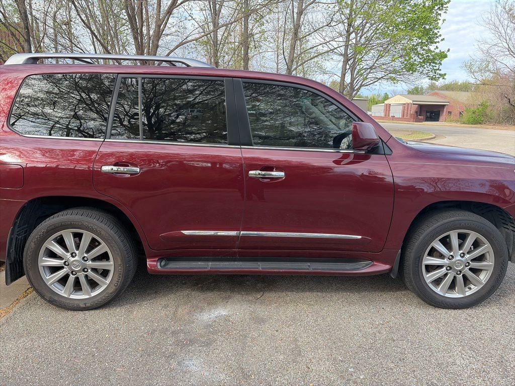 Used 2011 Lexus LX 570 4WD w/ Luxury Pkg image 6
