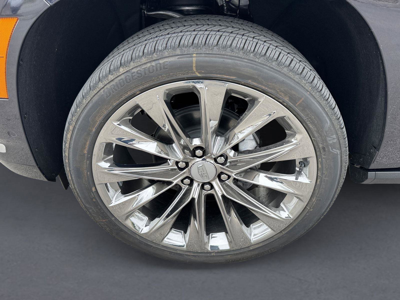 New 2026 Cadillac Escalade Luxury w/ LPO, Radiant Package image 8