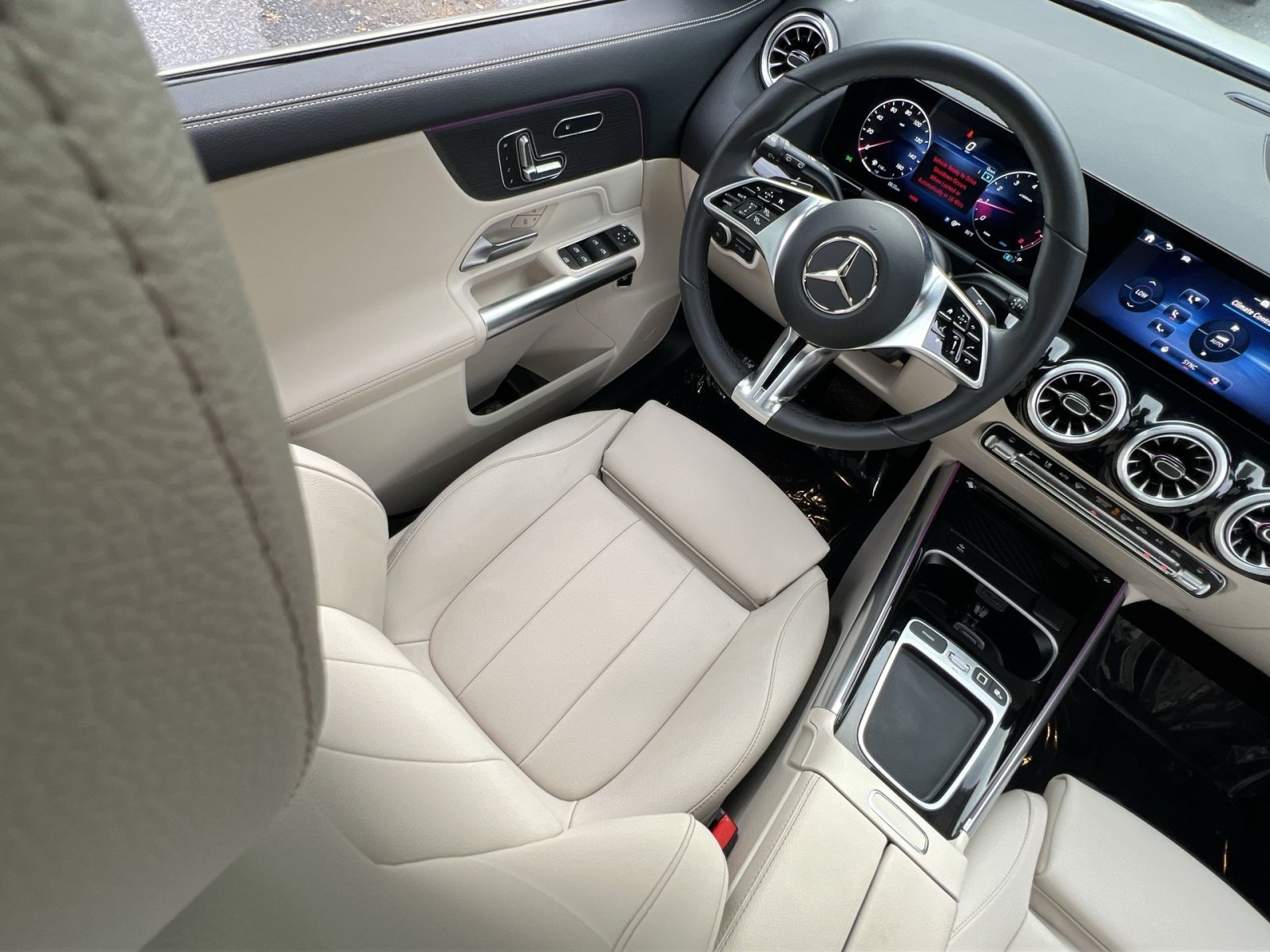 Certified 2026 Mercedes-Benz GLA 250 4MATIC image 16