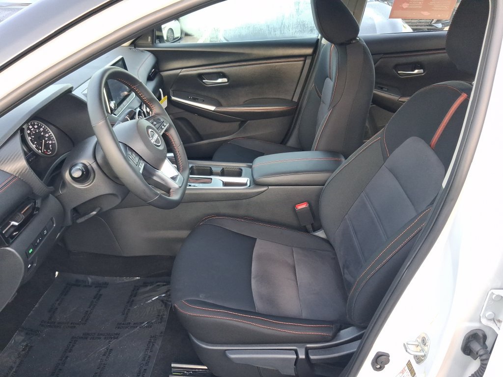 Certified 2025 Nissan Sentra SR FWD image 21