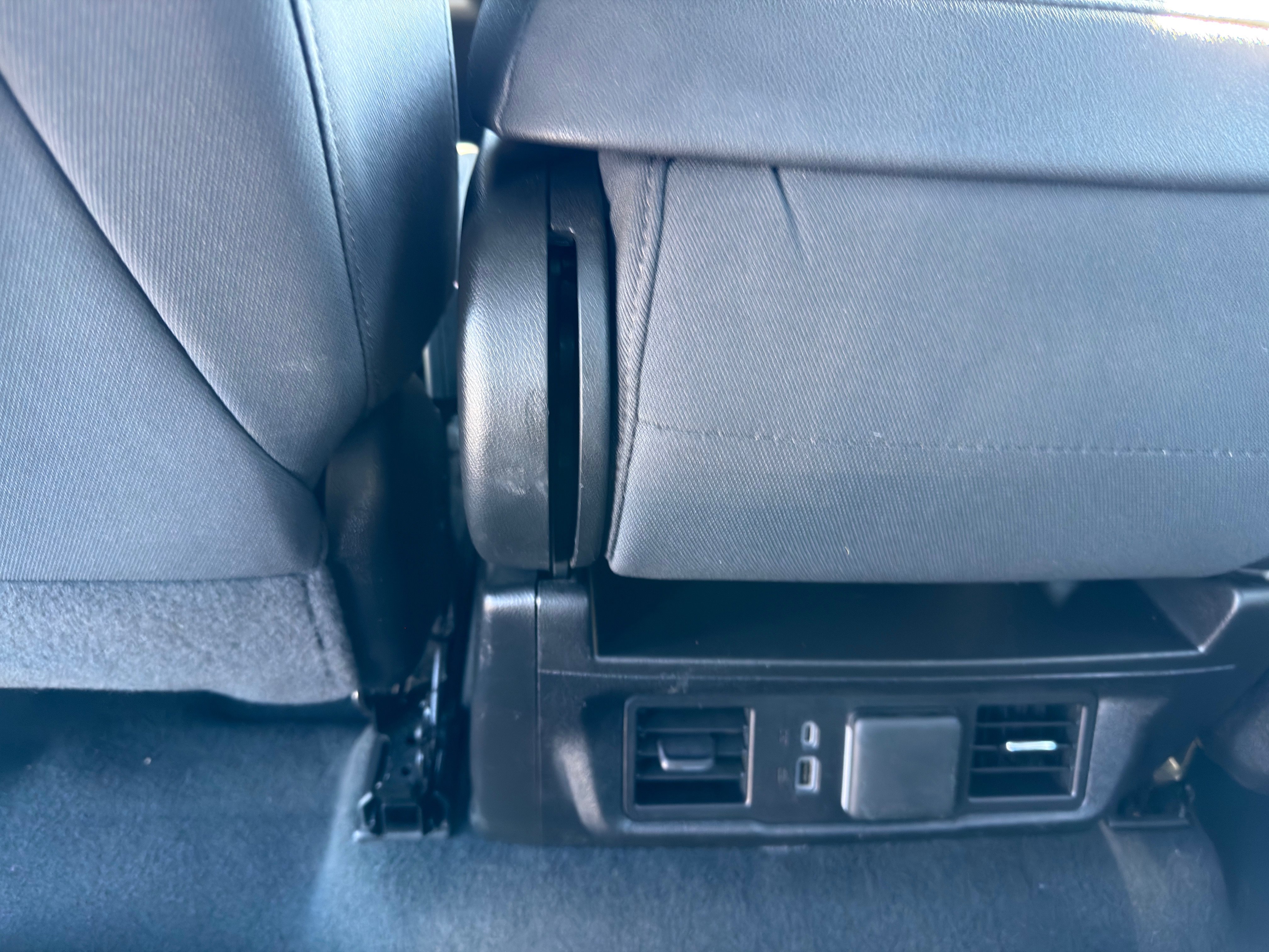 Used 2025 Chevrolet Silverado 2500 LT w/ Convenience Package image 25