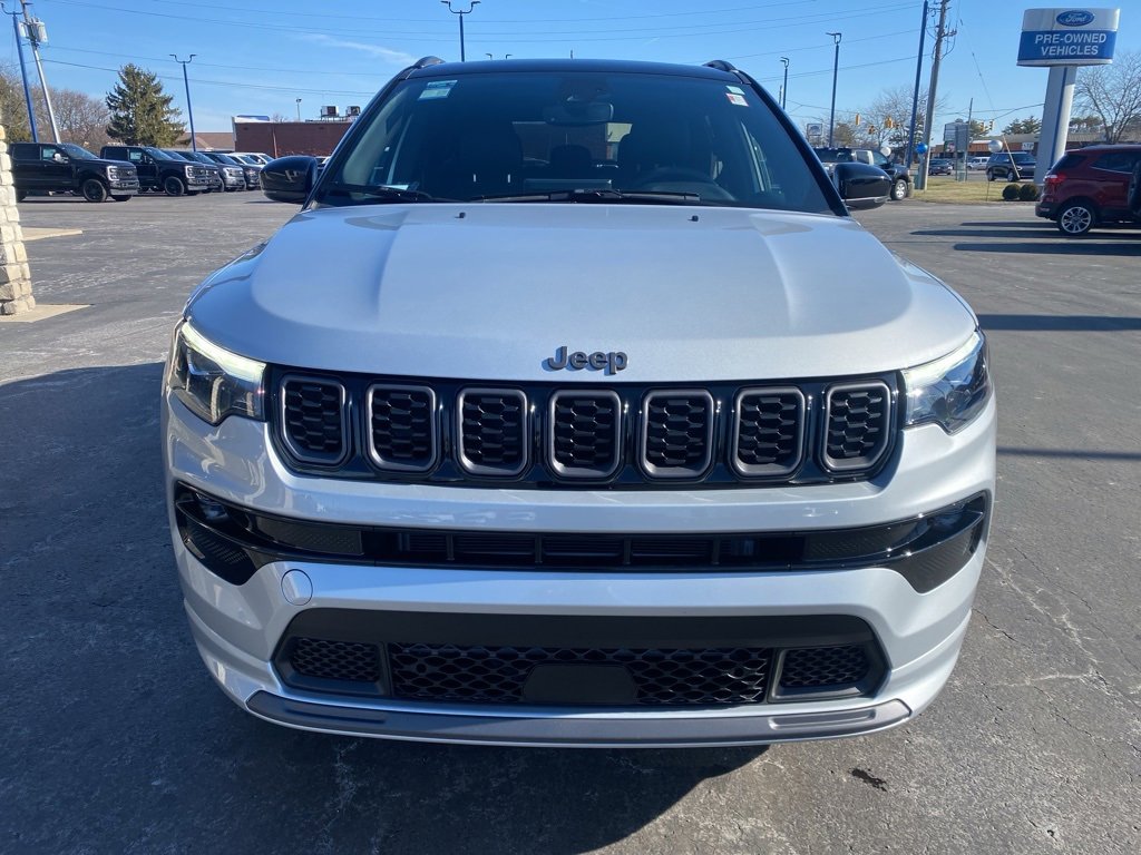 Used 2025 Jeep Compass Limited w/ High Altitude Package image 8
