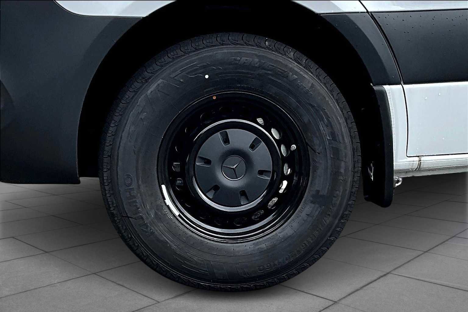 New 2025 Mercedes-Benz Sprinter 2500 image 17