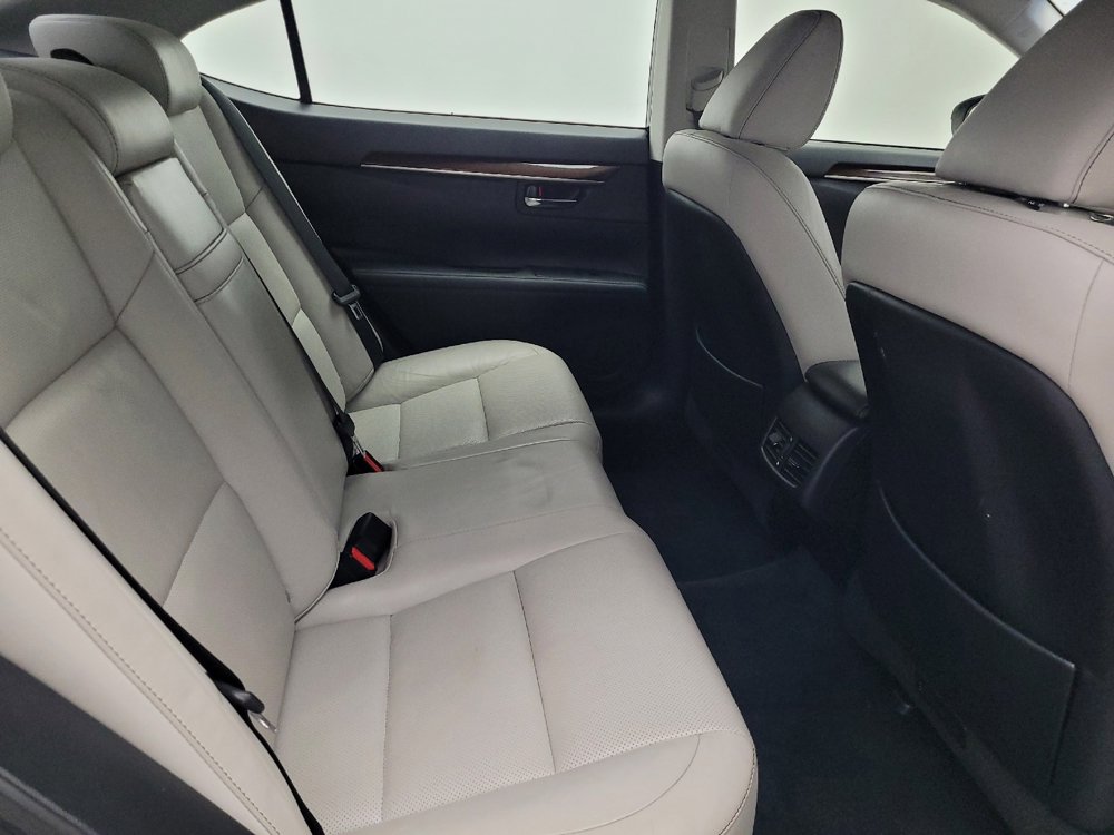 Used 2015 Lexus ES 350 w/ Luxury Package FWD image 19