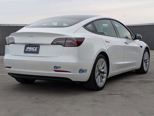 Used 2021 Tesla Model 3 Standard Range Plus image 9