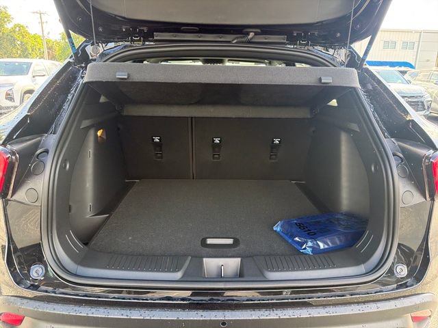 New 2026 Chevrolet Trax RS w/ Sunroof Package FWD image 10