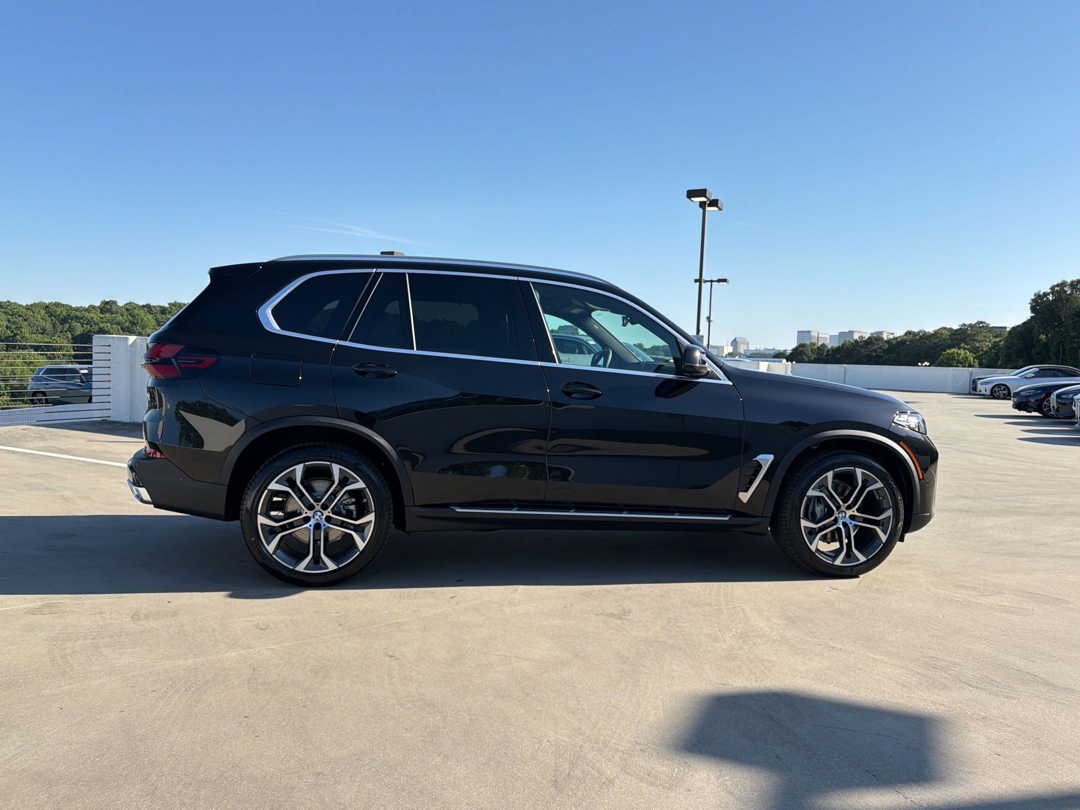 New 2026 BMW X5 xDrive40i w/ Climate Comfort Package AWD/4WD image 7