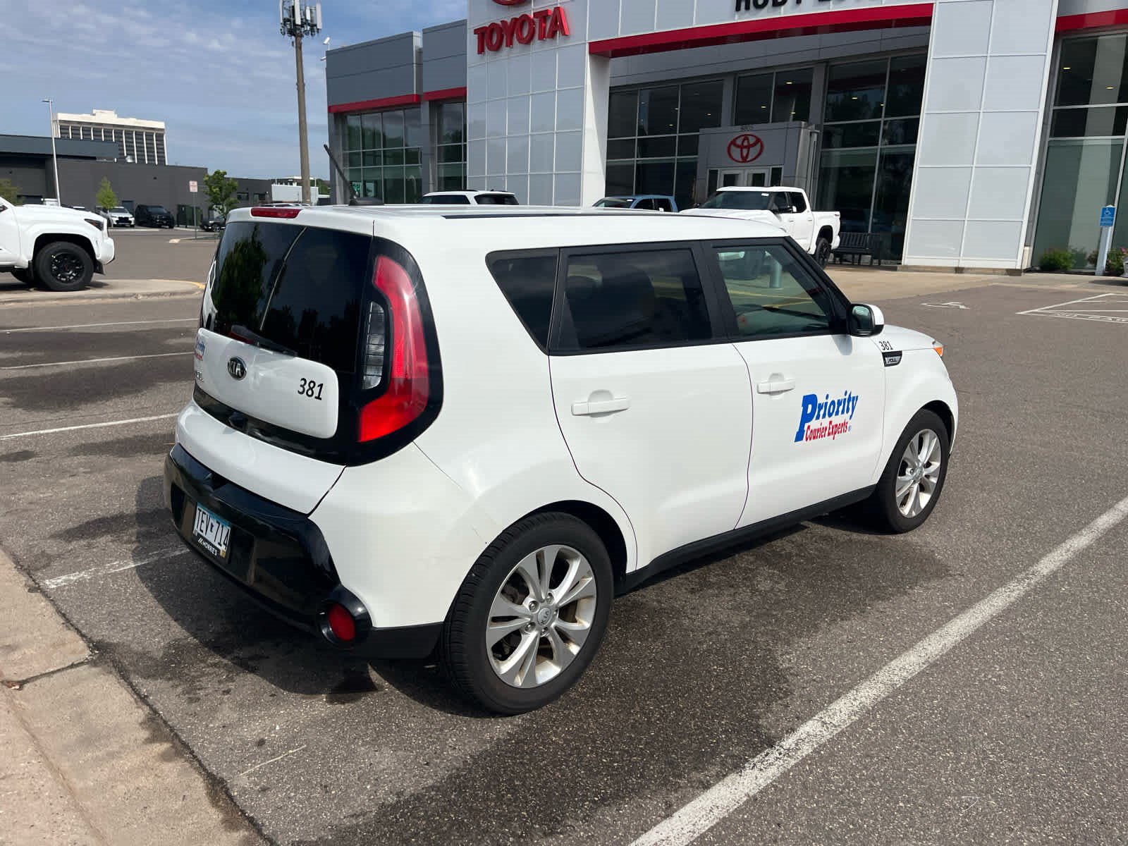 Used 2016 Kia Soul + FWD image 5