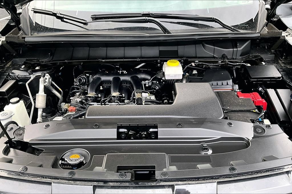 Used 2024 Nissan Pathfinder S AWD/4WD image 13