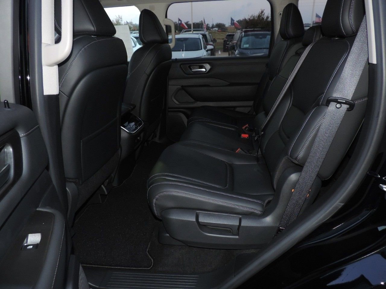 New 2026 Nissan Armada SV image 17