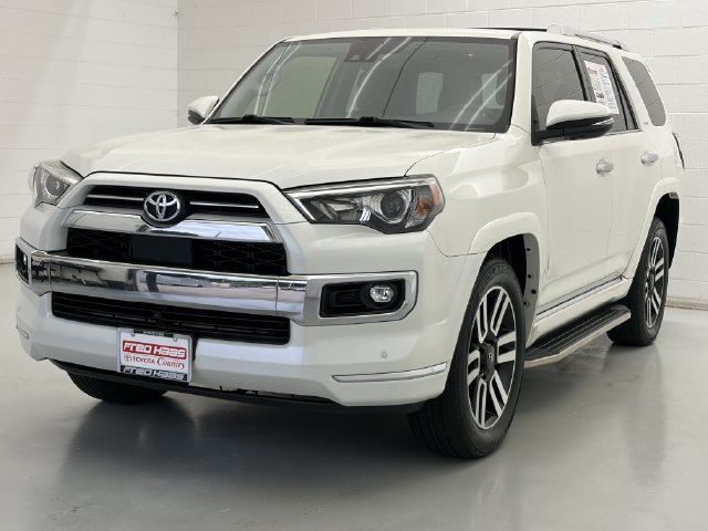 Used 2022 Toyota 4Runner Limited RWD image 4