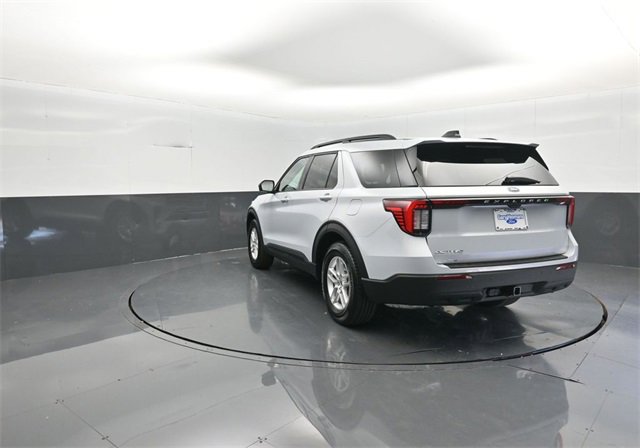 New 2026 Ford Explorer Active image 5