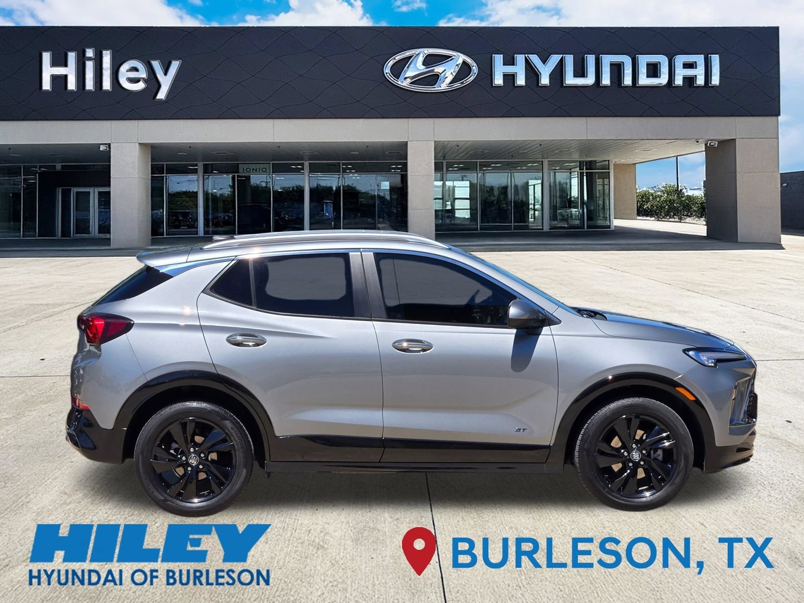 Used 2025 Buick Encore GX Sport Touring w/ Comfort Package FWD image 3