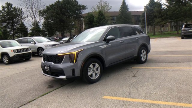 New 2025 Kia Sorento LX image 7