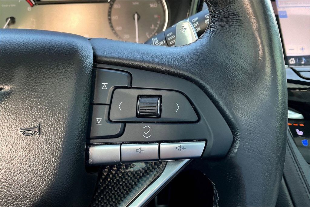 Used 2023 Cadillac XT6 Sport image 21