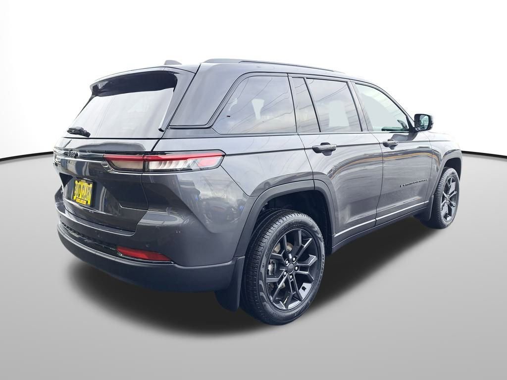 New 2025 Jeep Grand Cherokee Limited w/ MOPAR Finishing Package image 6