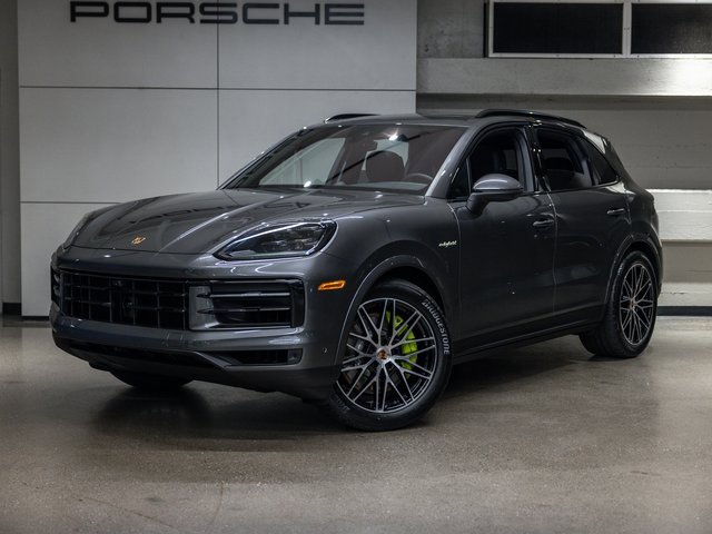 New 2026 Porsche Cayenne E-Hybrid video 1