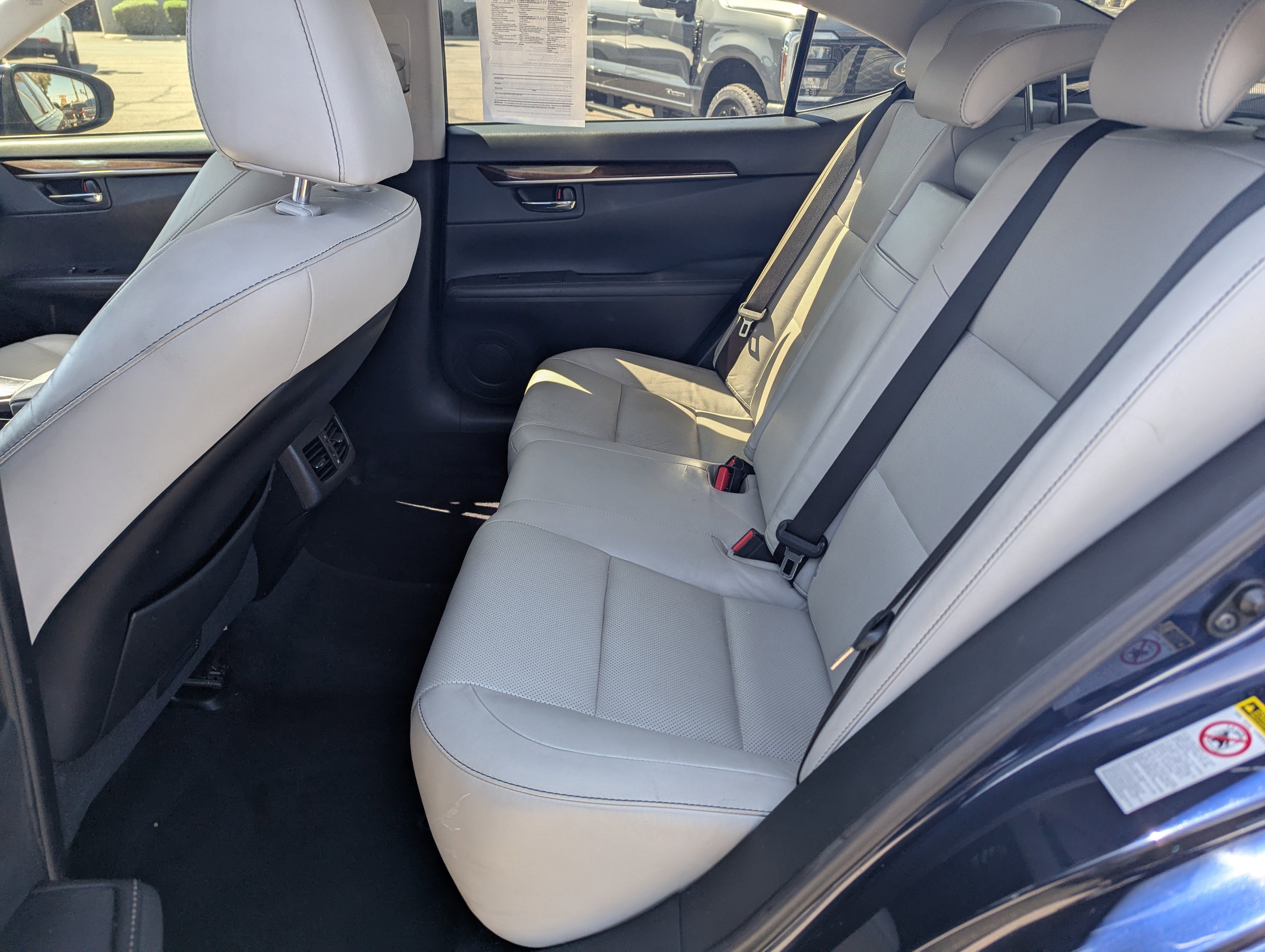 Used 2013 Lexus ES 350 w/ Luxury Pkg image 8