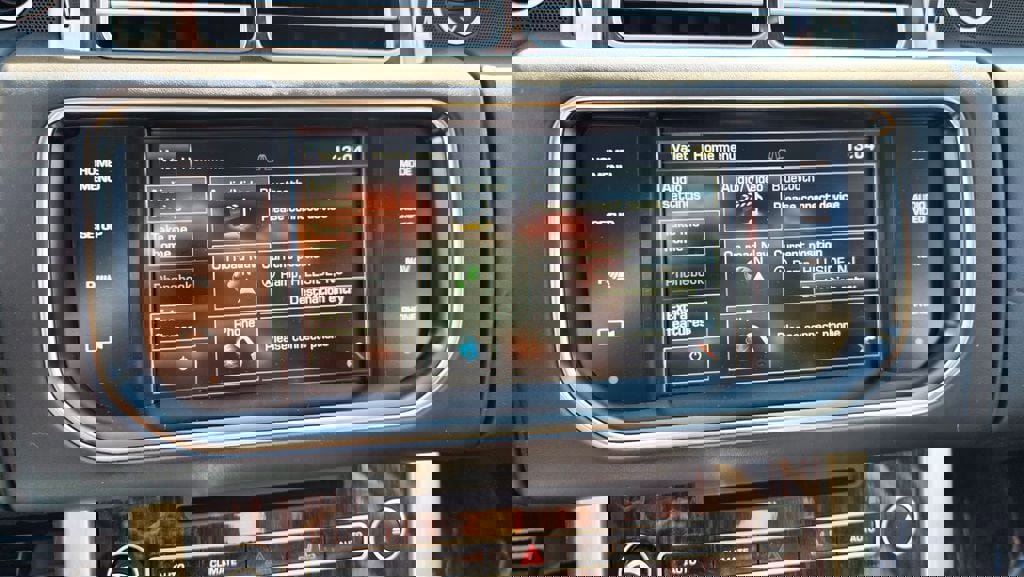 Used 2015 Land Rover Range Rover Supercharged image 19