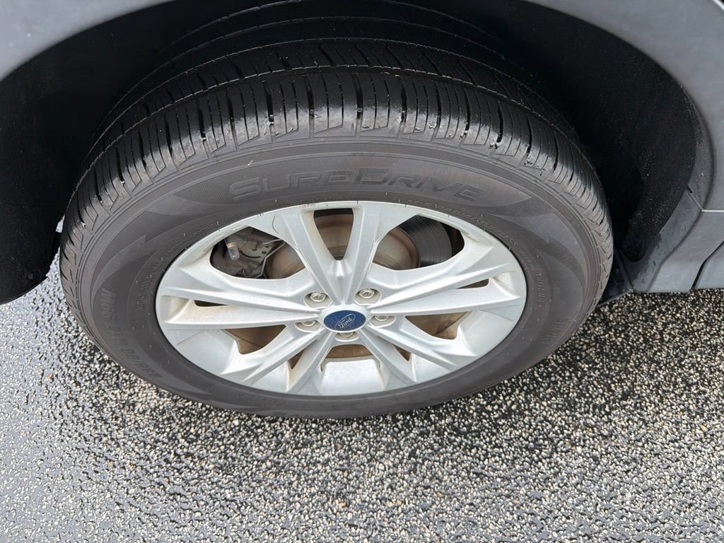 Used 2019 Ford Escape SE FWD image 9