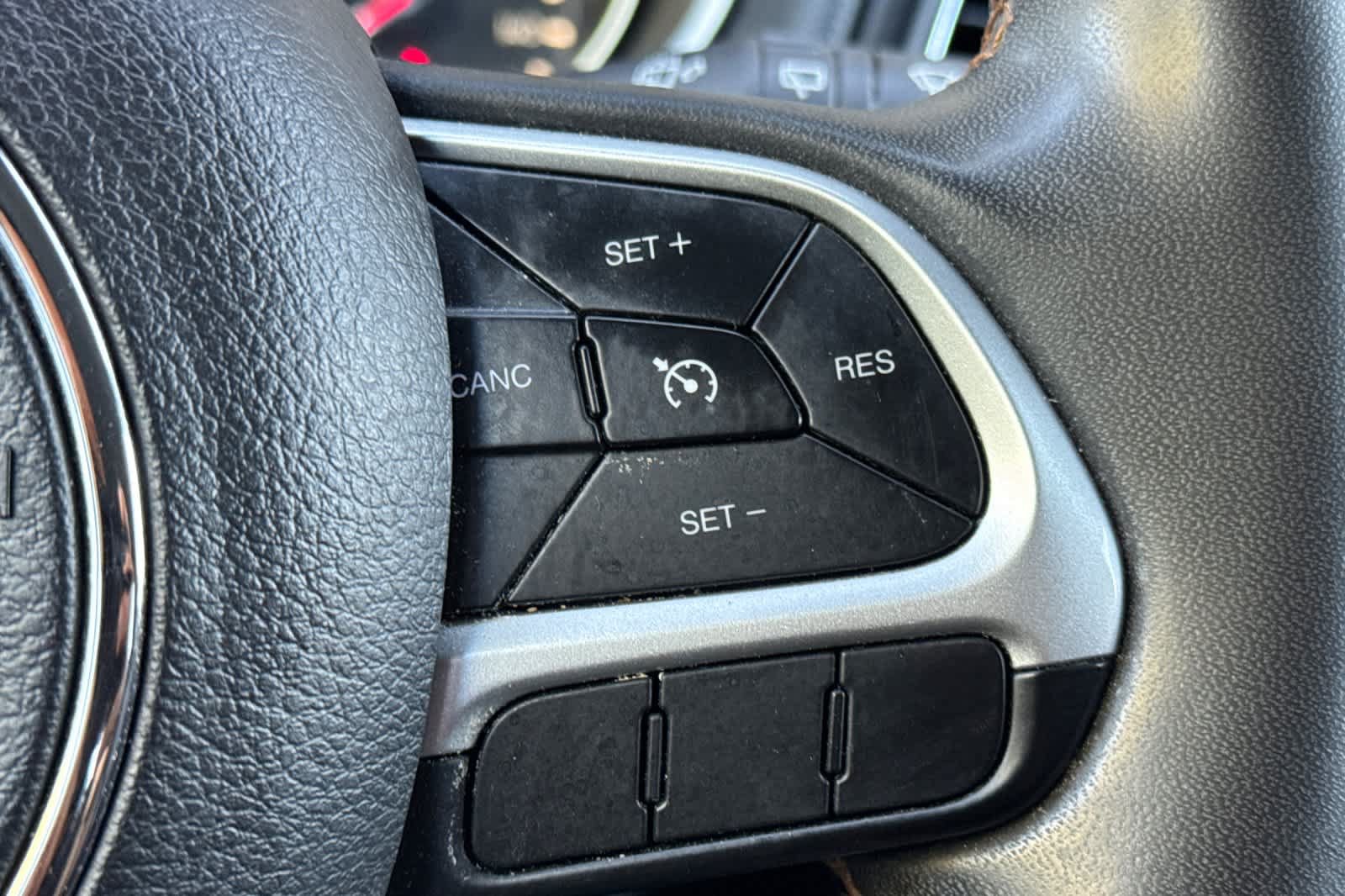 Used 2021 Jeep Compass Latitude FWD image 27