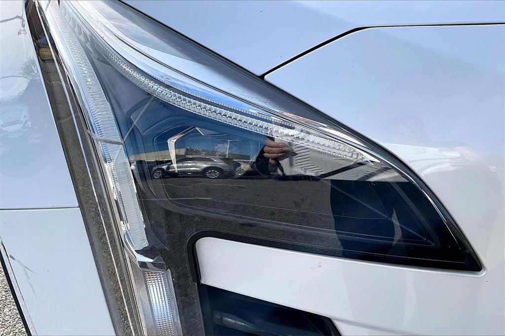 Used 2023 Cadillac XT4 Premium Luxury w/ Cold Weather Package image 31