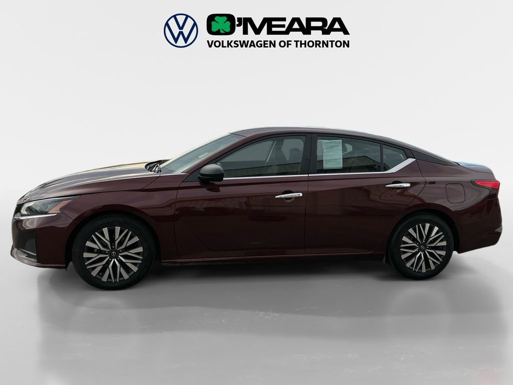 Used 2024 Nissan Altima 2.5 SV image 2