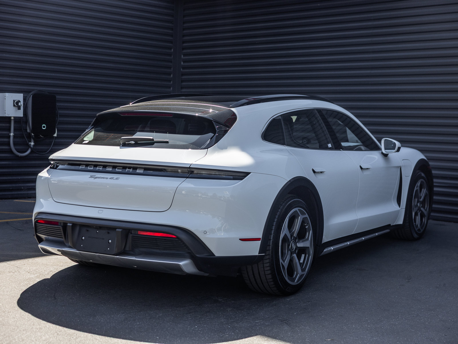 Certified 2024 Porsche Taycan 4S AWD/4WD image 10