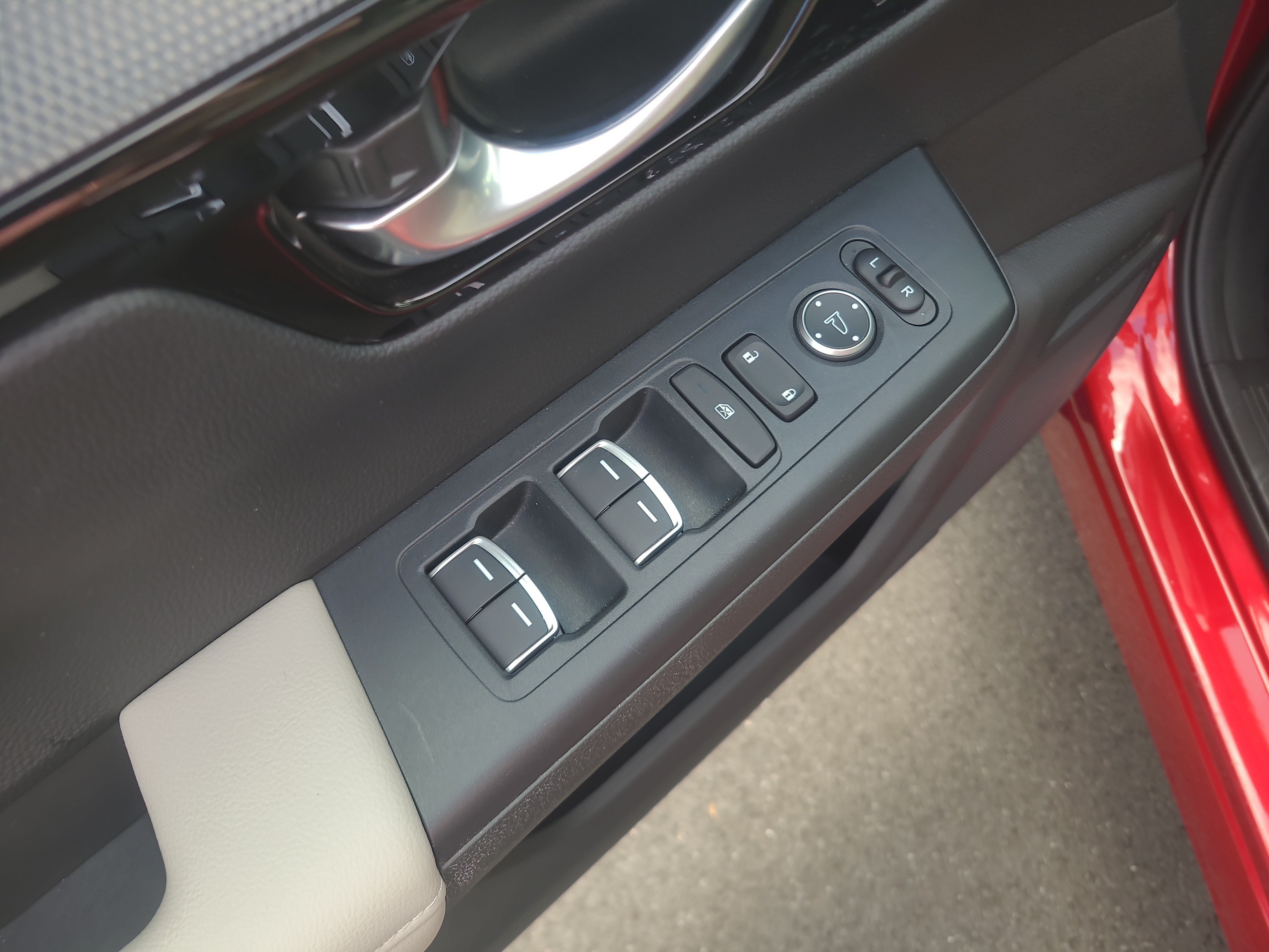 Used 2023 Honda CR-V EX-L image 13