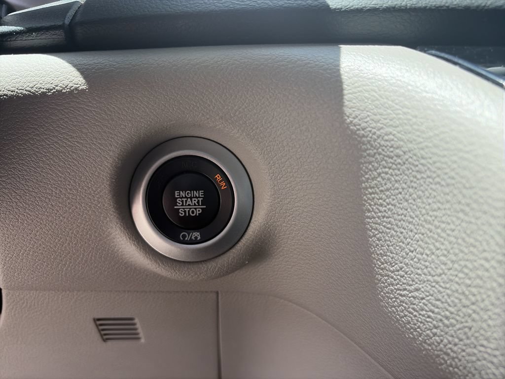 Used 2023 Chrysler Voyager LX FWD image 31