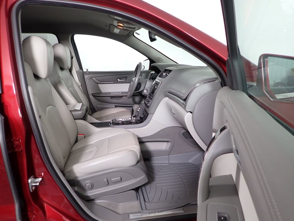 Used 2015 GMC Acadia SLT image 38
