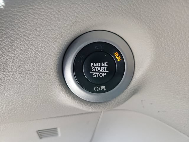 Used 2023 Chrysler Pacifica Touring-L FWD image 36