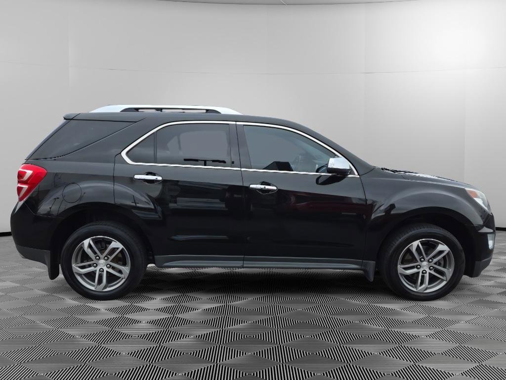 Used 2017 Chevrolet Equinox Premier w/ Enhanced Convenience Package AWD/4WD image 8