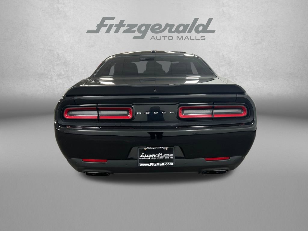 Used 2023 Dodge Challenger R/T RWD image 4