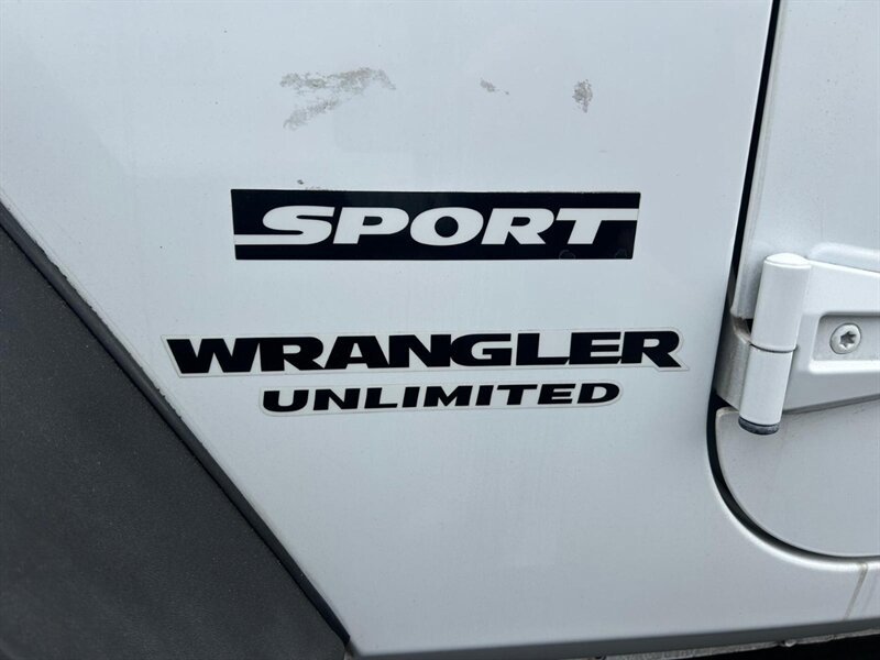Used 2015 Jeep Wrangler Unlimited Sport w/ Quick Order Package 24S AWD/4WD image 11