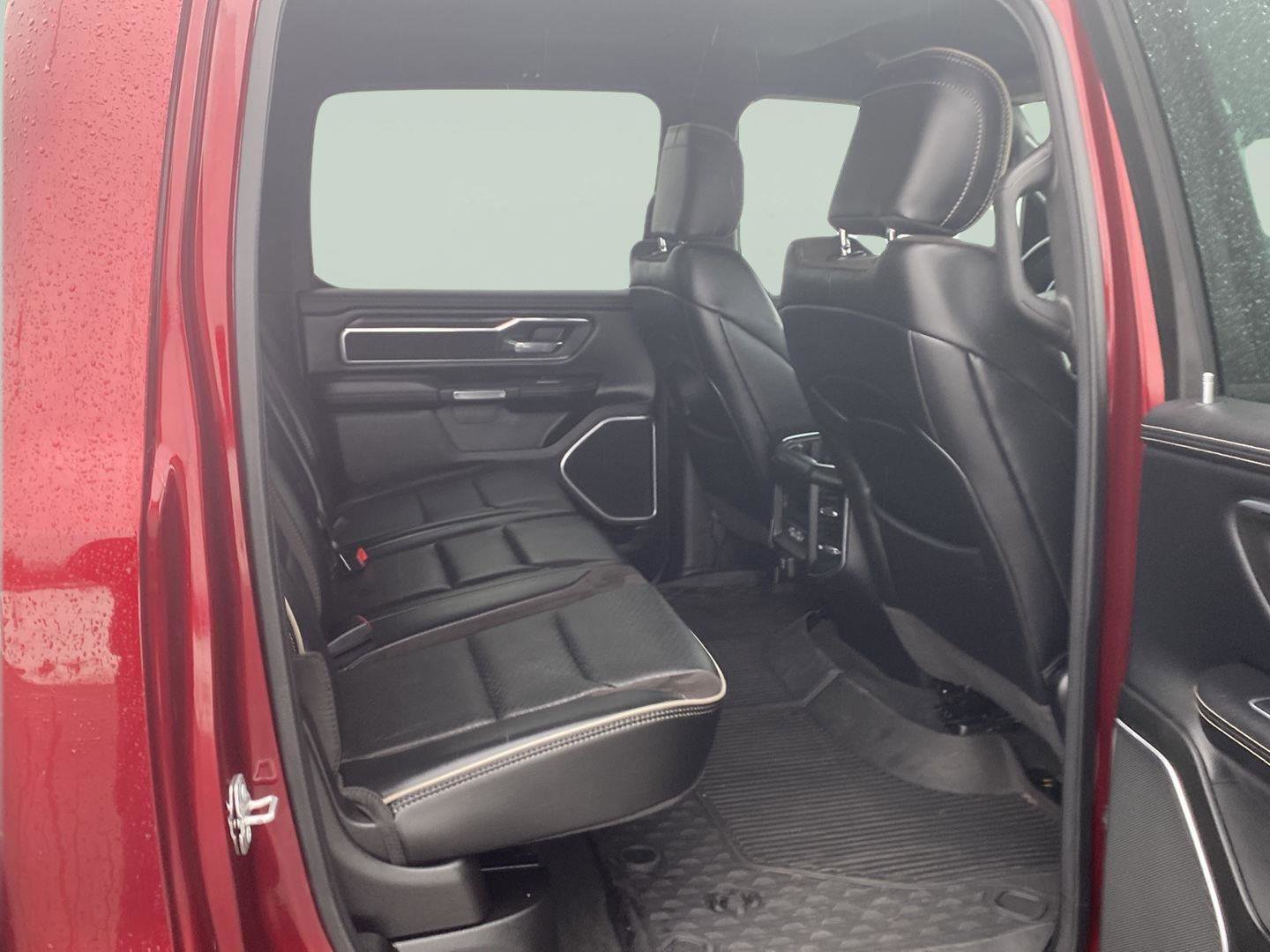 Used 2023 RAM 1500 Laramie AWD/4WD image 9