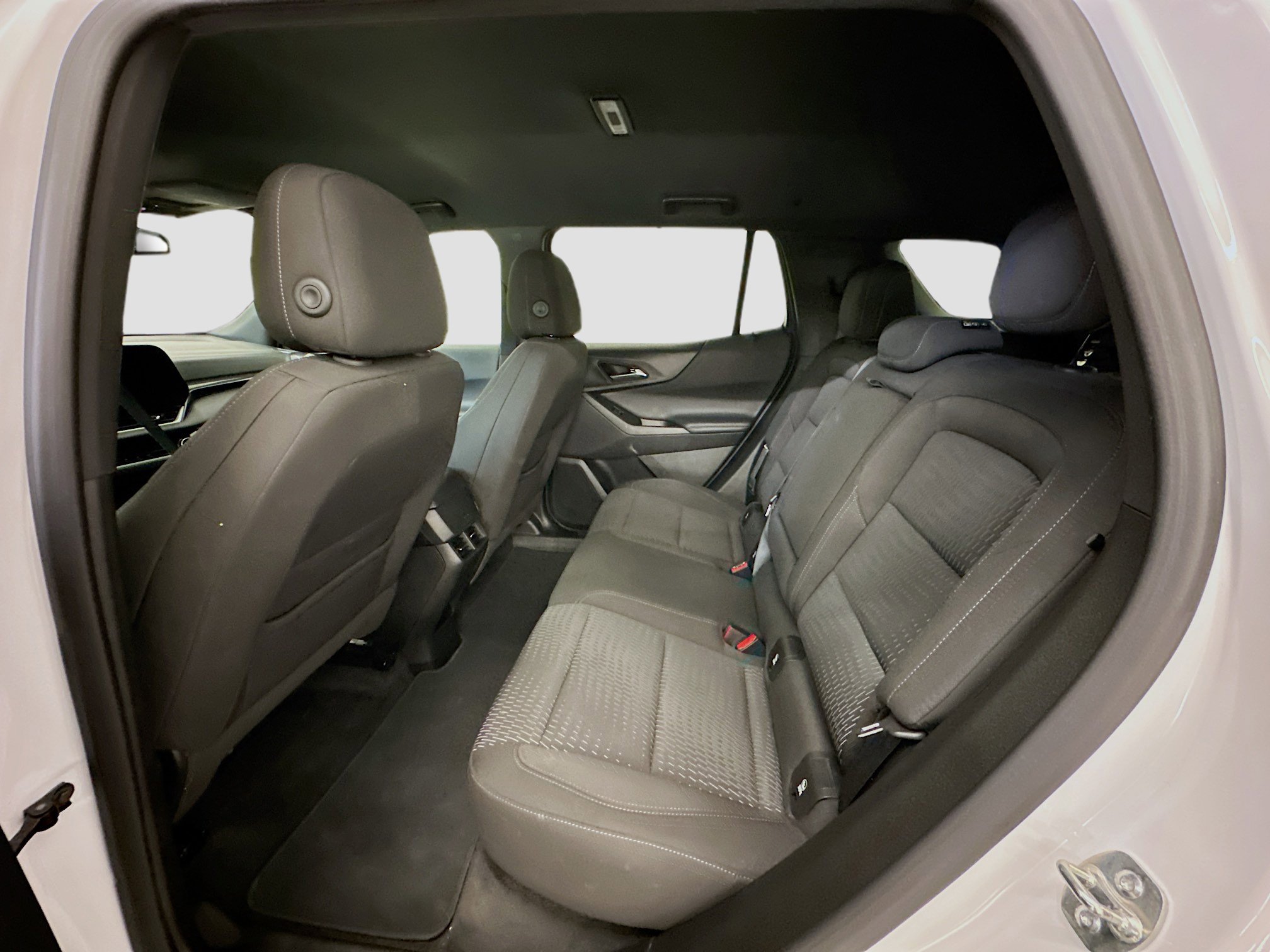 Used 2025 Chevrolet Equinox LT image 29