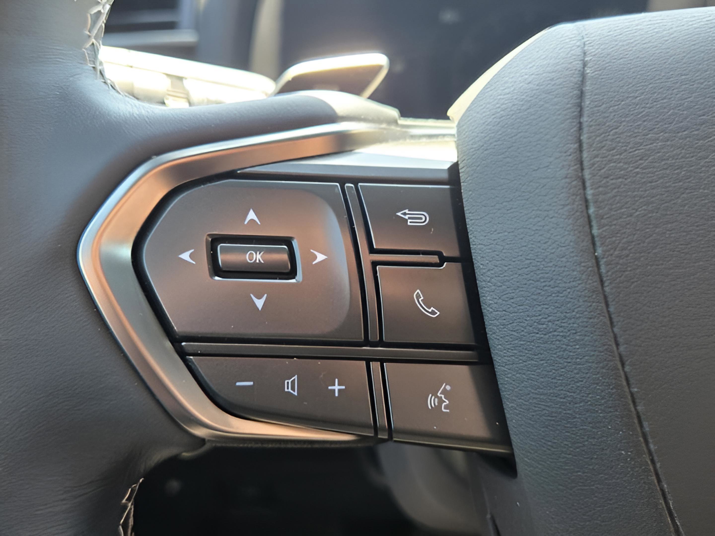 New 2026 Lexus LX 700h Overtrail AWD/4WD image 15