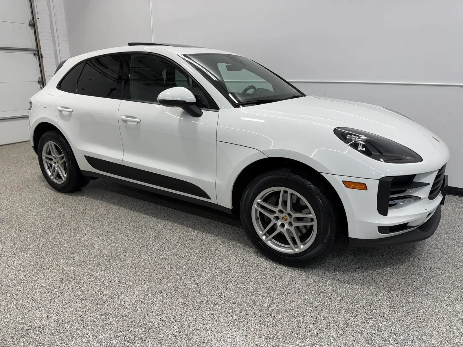 Used 2020 Porsche Macan AWD/4WD image 41