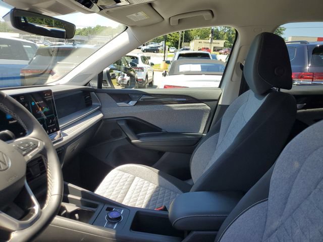 Certified 2025 Volkswagen Tiguan S FWD image 17