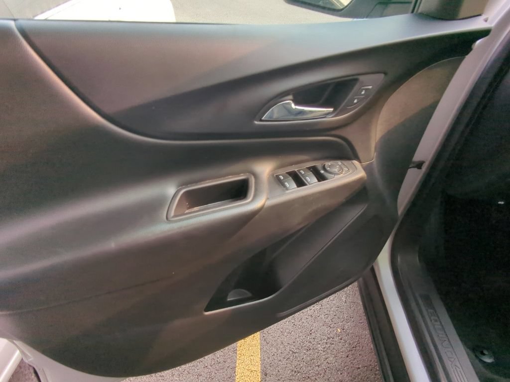 Used 2022 Chevrolet Equinox LT FWD image 8